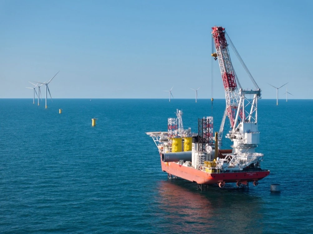 East Anglia THREE: Μπήκαν τα θεμέλια ενός από τα μεγαλύτερα υπεράκτια αιολικά πάρκα στον κόσμο