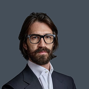 EssilorLuxottica: Η παραίτηση του Λεονάρντο Μαρία έφερε και άλλη ρήξη