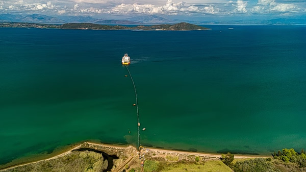 Hellenic Cables: Αναλαμβάνει από τον ΑΔΜΗΕ το καλώδιο Κορίνθου – Κω