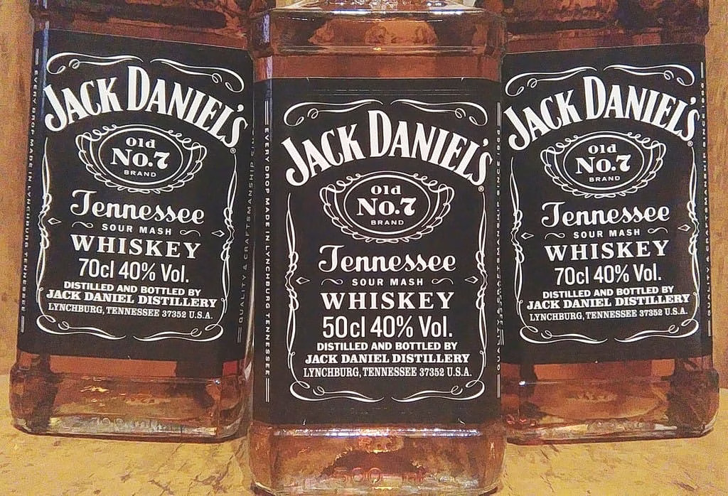 Jack Daniel’s: Τα deal που δεν ολοκληρώθηκαν και ο «σεισμός» στην κορυφή της ηγεσίας
