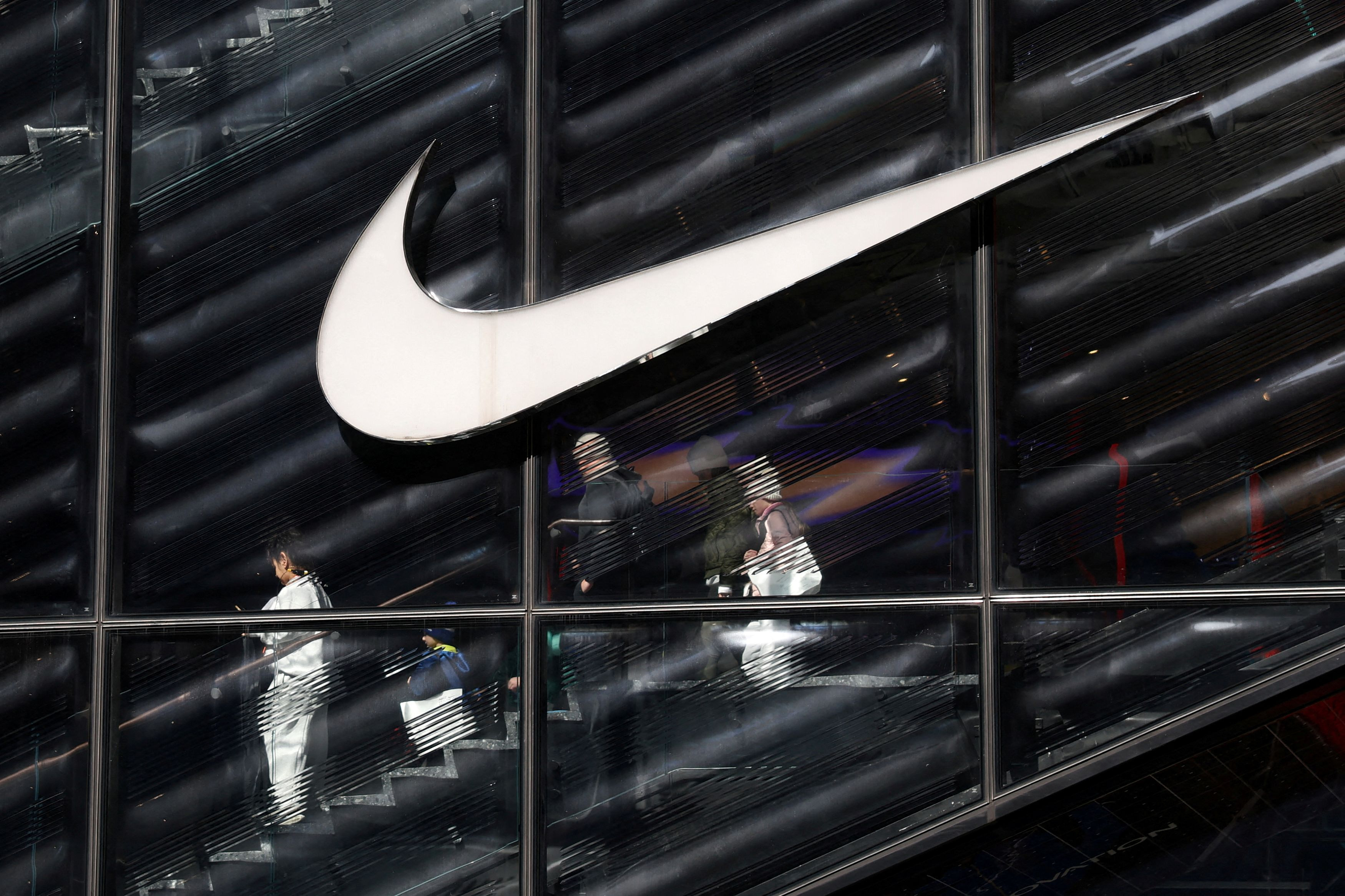 Nike: Η πτώση του «βασιλιά των αθλητικών» στην Κίνα