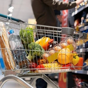 Τρόφιμα και Ποτά: Νέες επενδύσεις, private label και το στοίχημα της λιανικής – Οι ελληνικές εταιρείες φορτσάρουν