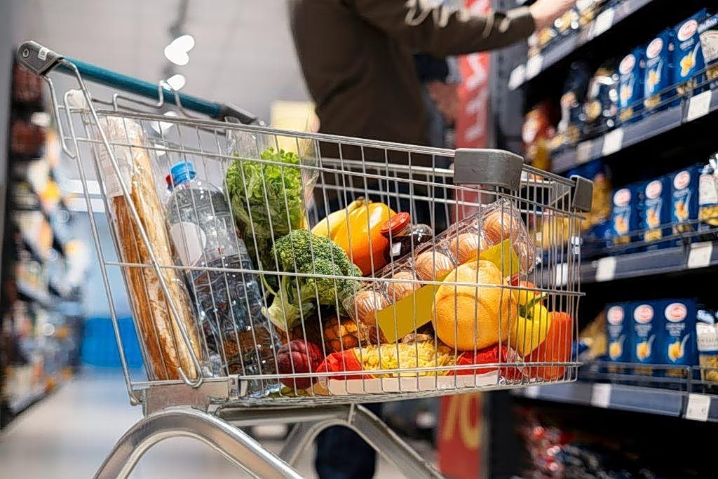 Τρόφιμα και Ποτά: Νέες επενδύσεις, private label και το στοίχημα της λιανικής – Οι ελληνικές εταιρείες φορτσάρουν