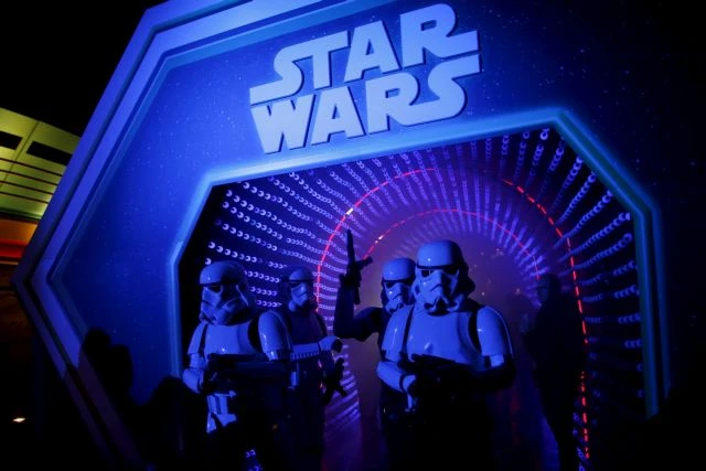 Τεχνητή Νοημοσύνη: Ο δημιουργός του Star Wars τα βάζει με όσους της αντιστέκονται