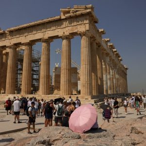 Ευρώπη: Ποιοι κερδίζουν και ποιοι πληρώνουν το τίμημα της τουριστικής ανόδου