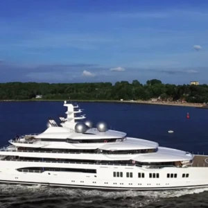 Superyacht: Το Amadea πουλήθηκε για 187 εκ. δολάρια σε φίλο του Τραμπ