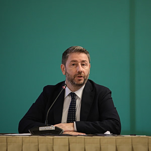 ΠΑΣΟΚ: Δημόσιος διάλογος για το ιδιωτικό χρέος – Οι 11 παρεμβάσεις