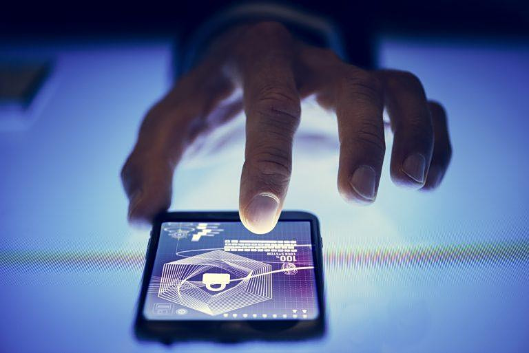 Απάτες: Με SMS για κλήσεις της τροχαίας παγιδεύουν τους οδηγούς