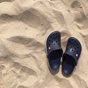 Crocs: Ξεπέρασε το 1 δισ. δολάρια σε έσοδα για πρώτη φορά