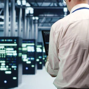Data centers: Η ώθηση για ενέργεια εκτός δικτύου από τους hyperscalers συνεπάγεται κινδύνους
