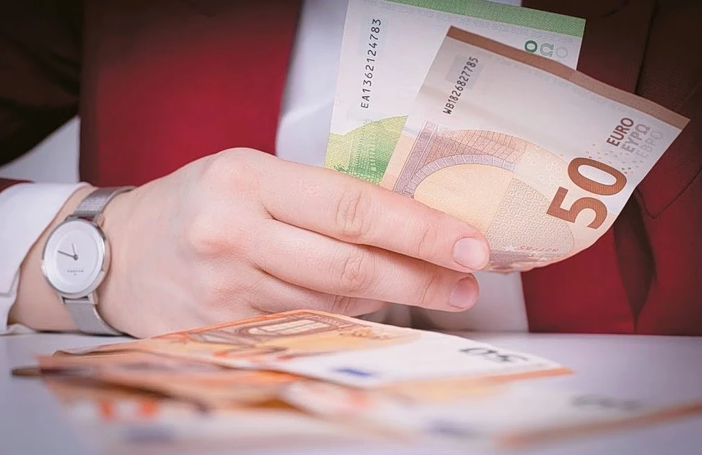 ΕΦΚΑ-ΔΥΠΑ: Ποιοι πάνε ταμείο μέχρι τις 7 Αυγούστου