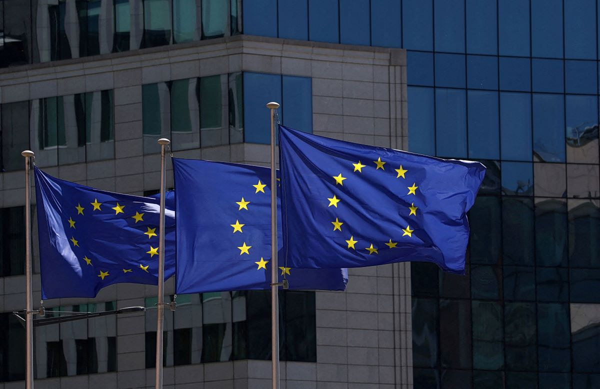 EE: «Φρένο» στην εξαγορά της Anglo American