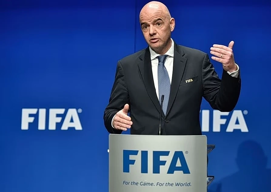 FIFA: Εγκαταλείπει σχέδιο πώλησης μετοχών της σε επενδυτές – Αντιδράσεις από UEFA