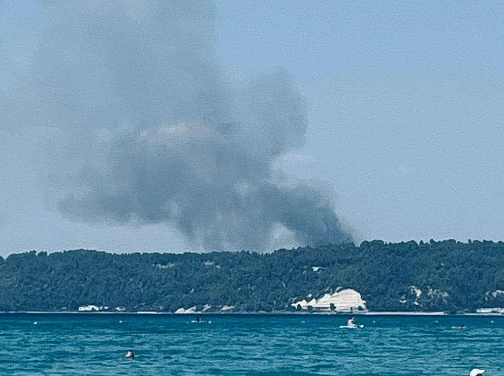 Χαλκιδική: Ανεξέλεγκτη η φωτιά, κοντά στα σπίτια οι φλόγες