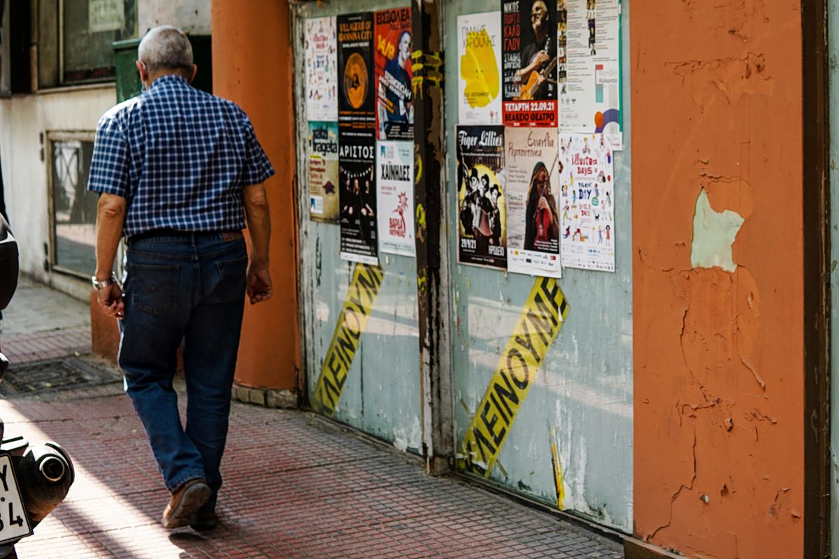 Μικρομεσαίες επιχειρήσεις: Η «μεγάλη φυγή» από το οικογενειακό μαγαζί