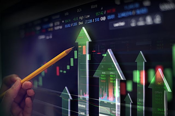 Morgan Stanley: Οι αγορές αντέχουν την αβεβαιότητα – Πού βλέπει ευκαιρίες