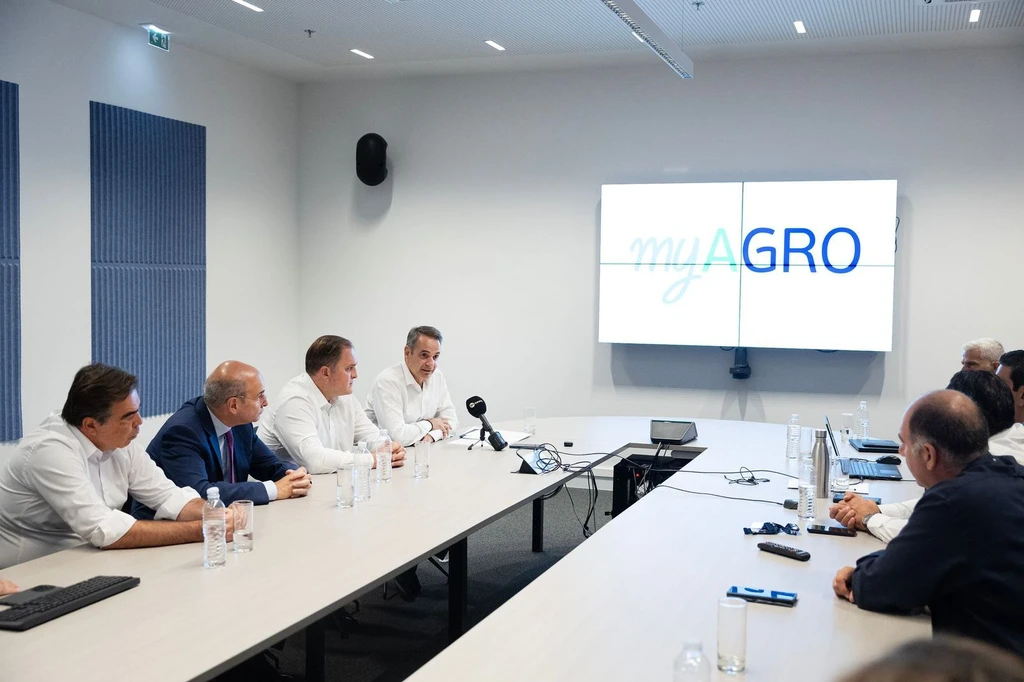 ΑΑΔΕ: Πώς θα λειτουργεί η πλατφόρμα myagro – Παρουσιάστηκε στον Μητσοτάκη