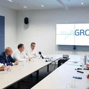 ΑΑΔΕ: Πώς θα λειτουργεί η πλατφόρμα myagro – Παρουσιάστηκε στον Μητσοτάκη
