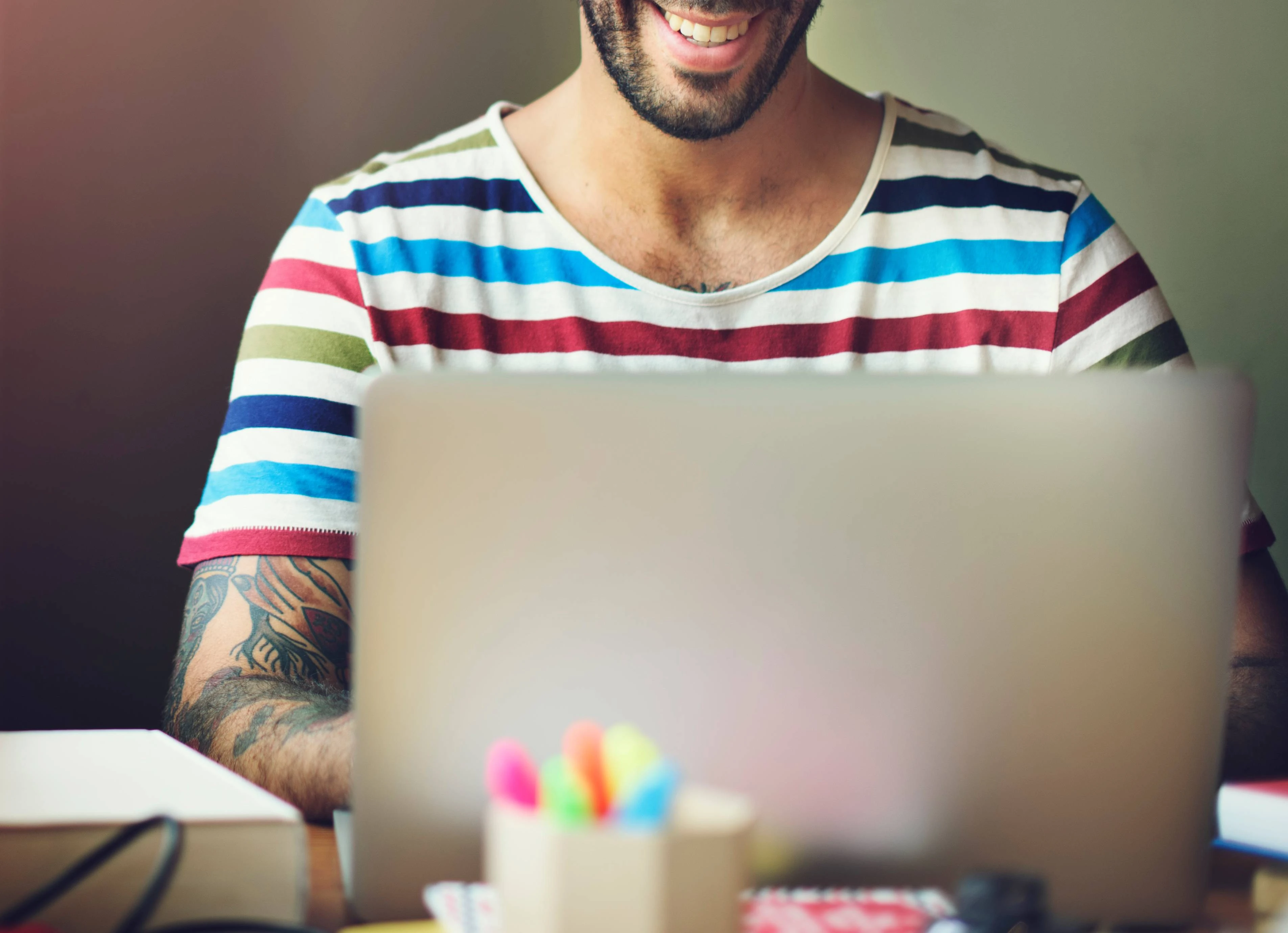 Τεχνητή νοημοσύνη: Millennials και Gen Ζ καταλαμβάνουν θέσεις εργασίας στον τομέα – Έρευνα του LinkedIn