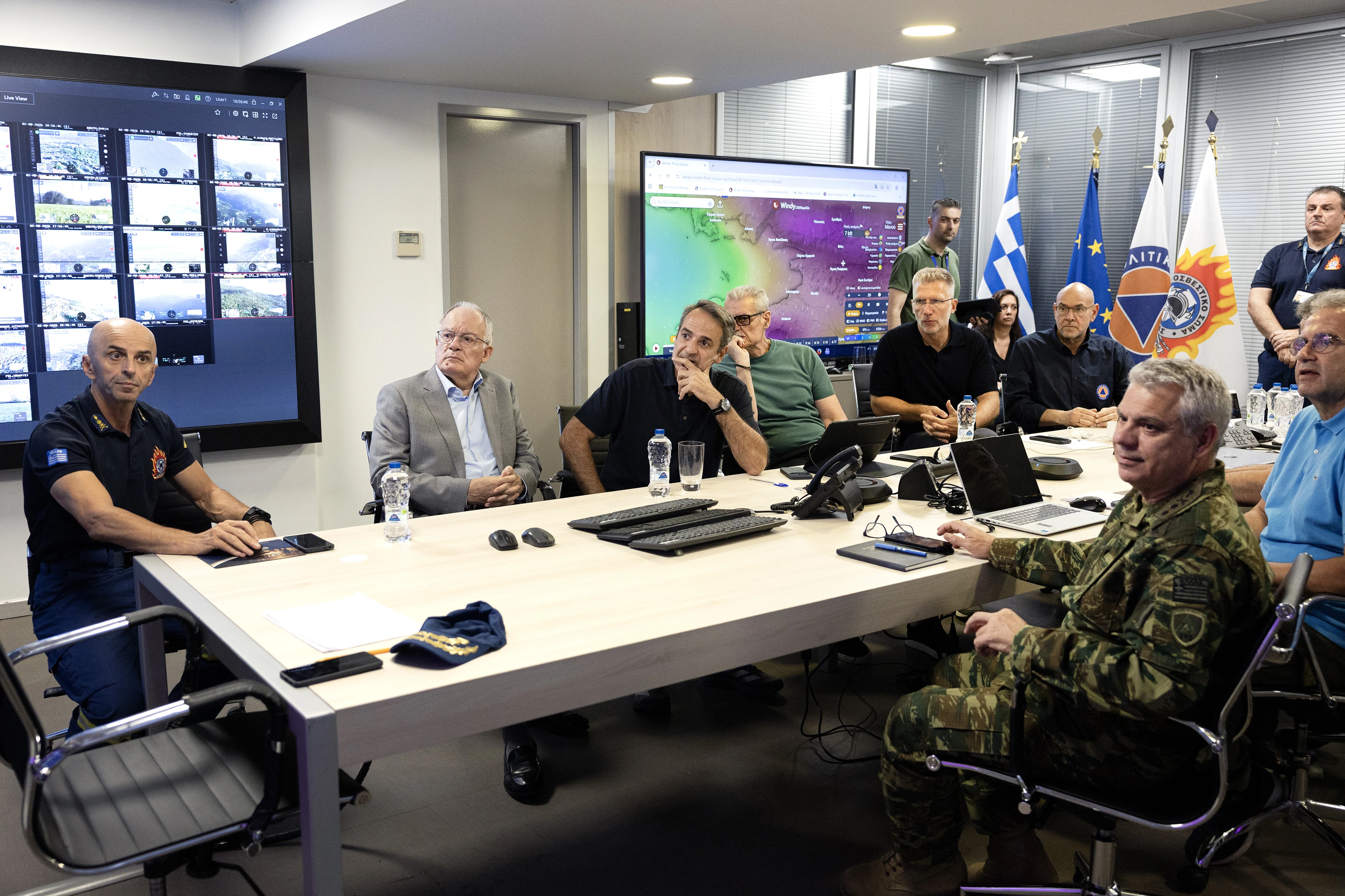 Μητσοτάκης: Τάζει (ξανά) άμεση στήριξη των πληγέντων – Κάνει το μαύρο άσπρο για την καταστροφή
