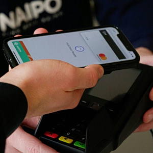 POS και ταμειακές: Πρόστιμα από την ΑΑΔΕ για μη διασύνδεση