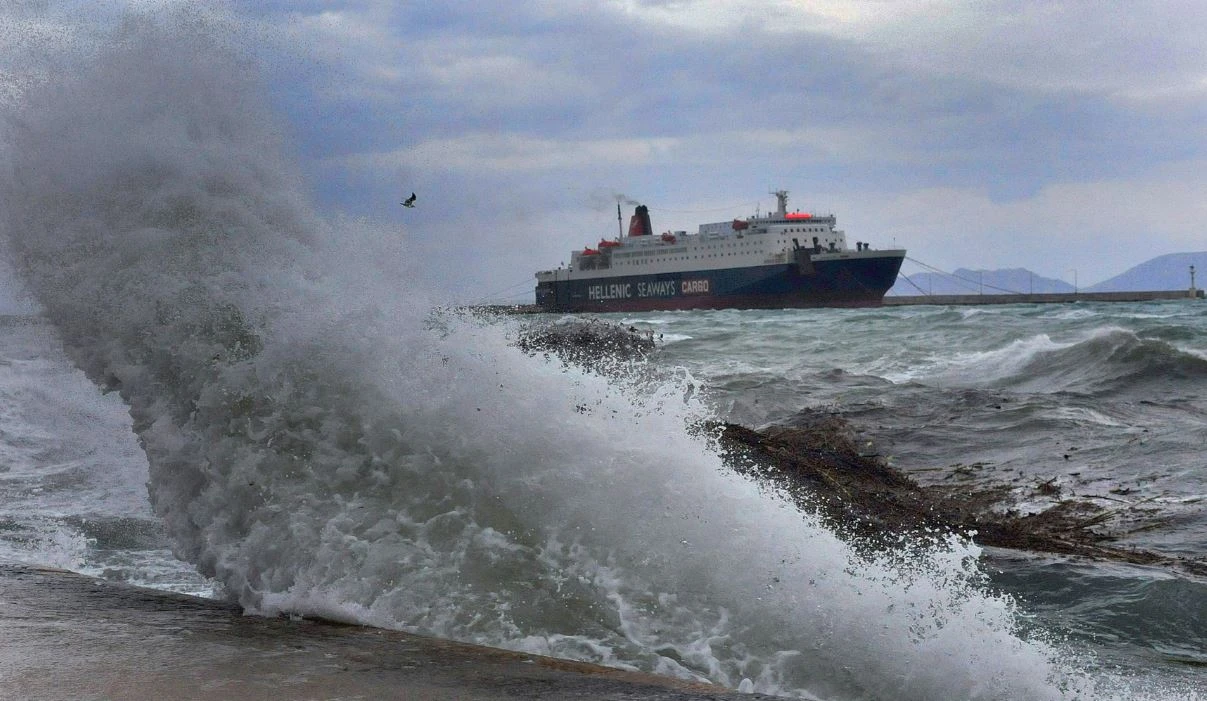 Ρεκόρ ταχύτητας ανέμου έφερε το φετινό μελτέμι – Πού καταγράφηκαν ριπές 150 χλμ/ώρα