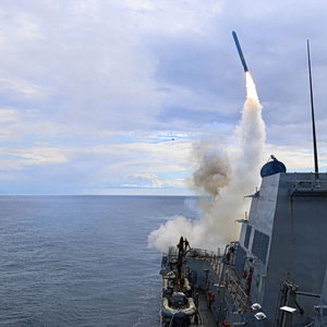Raytheon: Το Πολεμικό Ναυτικό των ΗΠΑ της αναθέτει σύμβαση για πυραύλους Tomahawk ύψους 22,9 δισ. δολαρίων