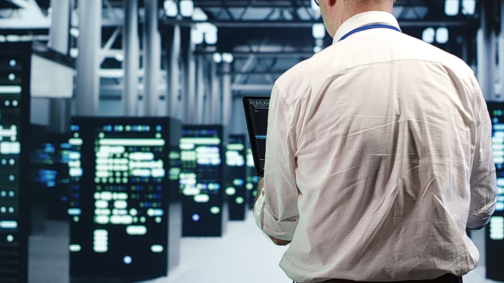 Data centers: Ο εύκολος στόχος στον πόλεμο ΗΠΑ με Ιράν – Φόβοι για το ασφαλιστικό κόστος