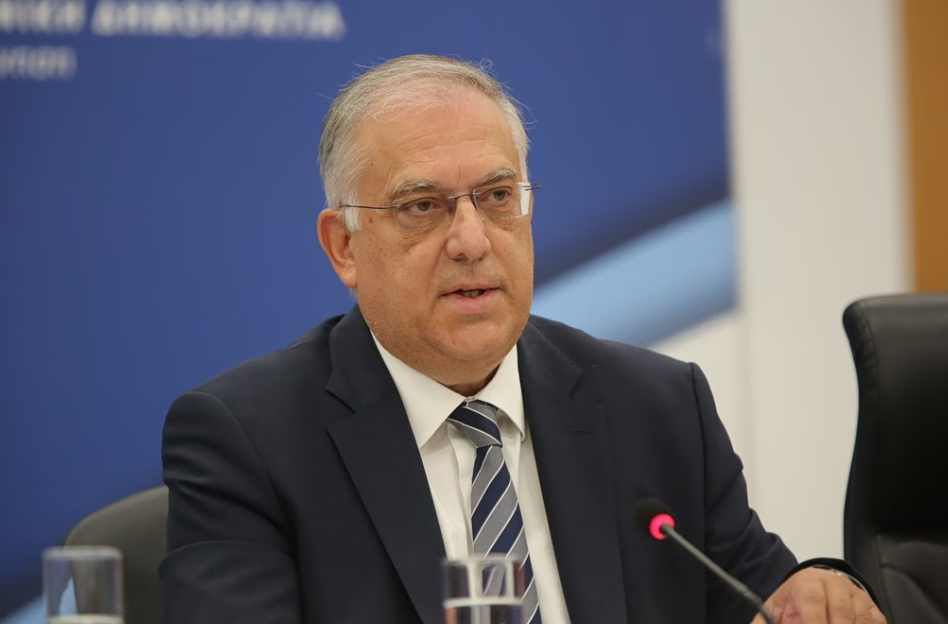 Θεοδωρικάκος: Έρχονται μειώσεις τιμών και στα σχολικά είδη