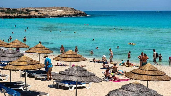 Τουρισμός: Θέρετρα σε Τουρκία και Κύπρο πλήττονται από τον πόλεμο στο Ιράν