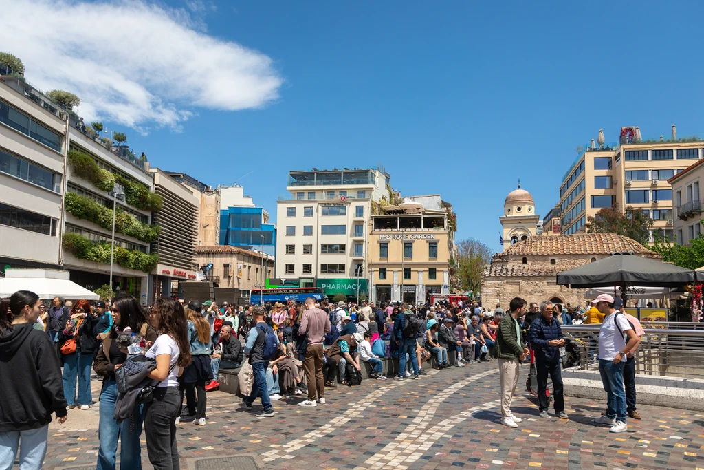Greece’s Tourism Boom Isn’t Translating Into More Spending