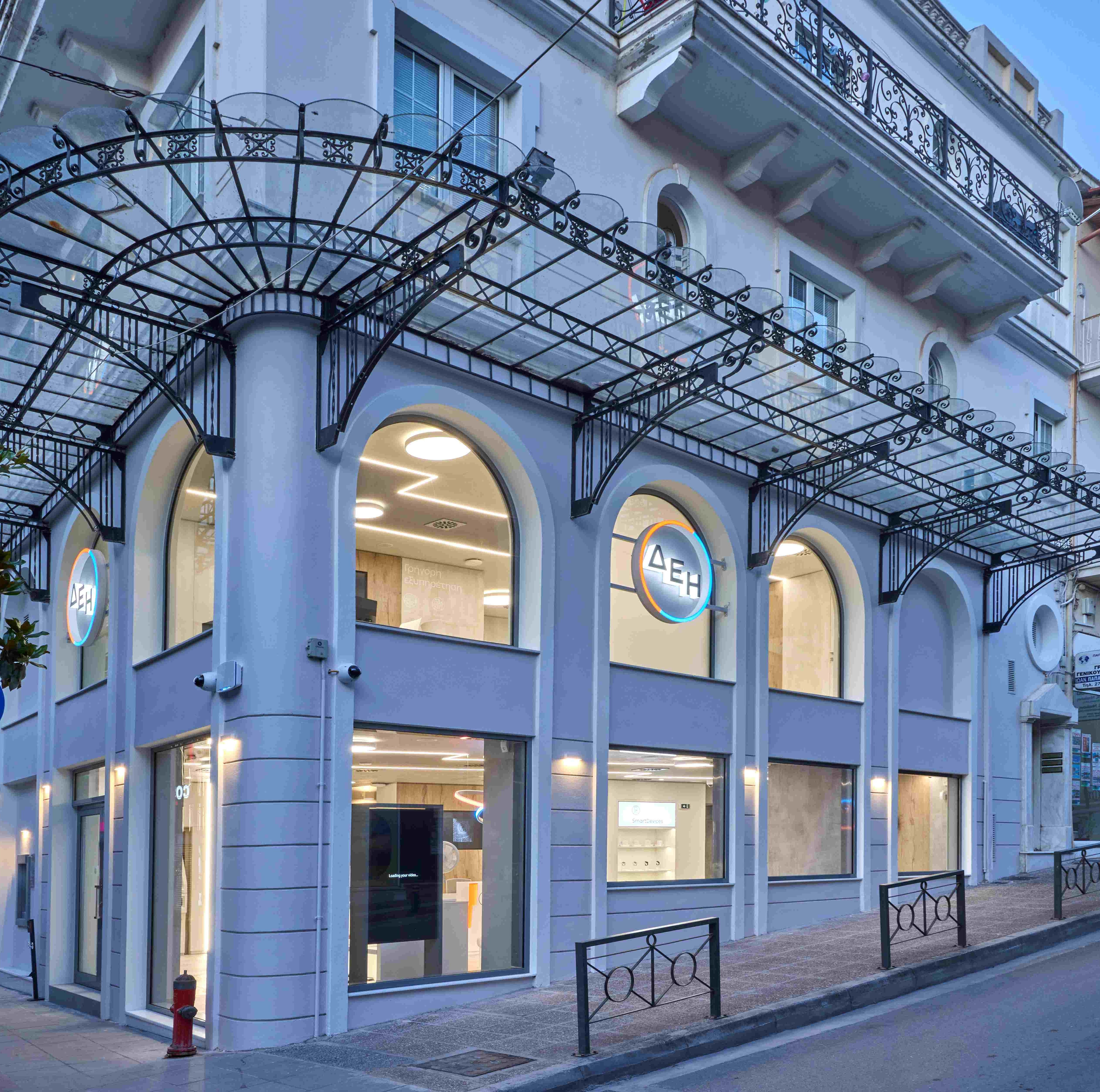 ΔΕΗ: Ξεπέρασε τα 100 καταστήματα νέας γενιάς σε όλη τη χώρα