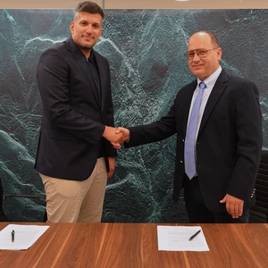 ICEYE και Adamant Composites υπογράφουν MoU για μαζική παραγωγή δορυφόρων στην Ελλάδα