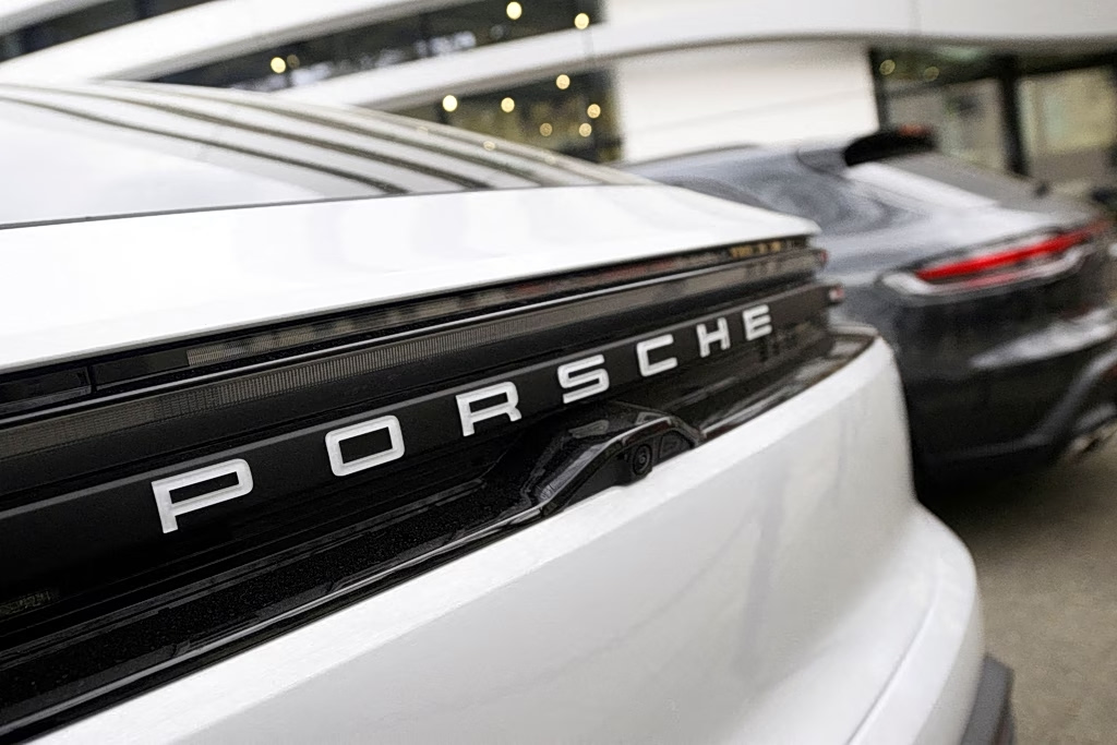 Porsche: Το «χαστούκι» από τα ηλεκτρικά οχήματα, η αλλαγή ρότας και οι προκλήσεις ως το 2028