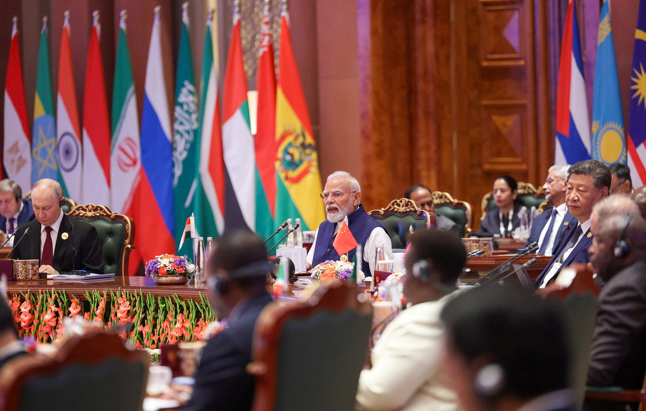 BRICS: Ο Σι πιέζει για Ειδική Οικονομική Ζώνη – Οι αντιδράσεις Μόντι-Πούτιν