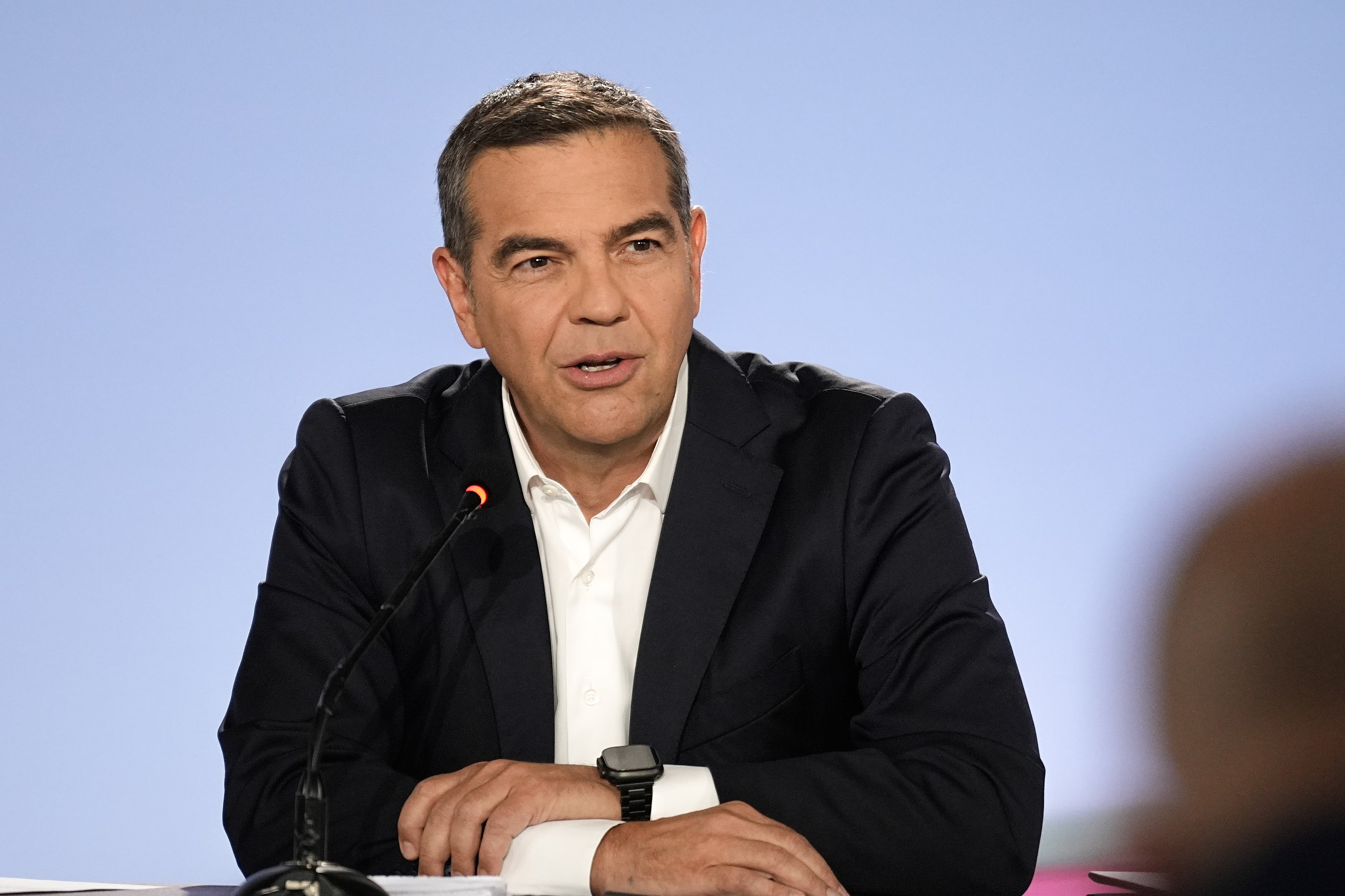 Αλέξης Τσίπρας στη Le Soir: Με Μητσοτάκη έχουμε μισθούς Βουλγαρίας, τιμές Γαλλίας και συνθήκες εργασίας Κίνας