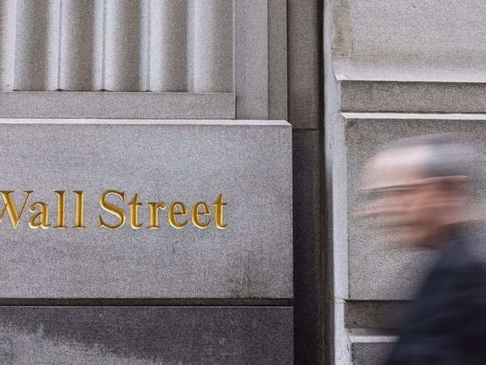 Wall Street: Πιέσεις δέχεται από το πετρέλαιο και ομόλογα