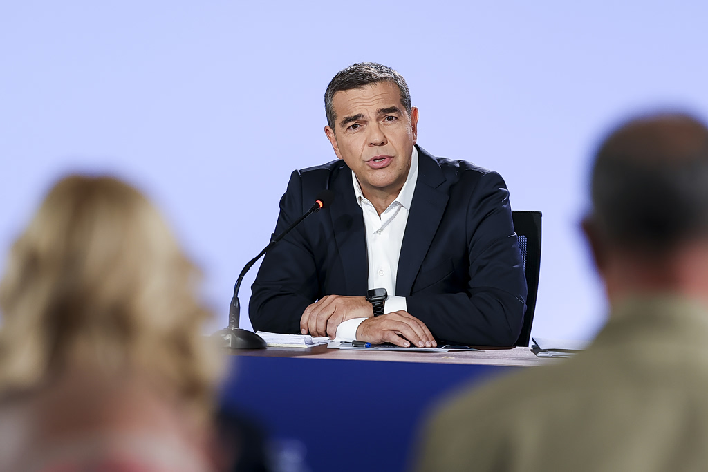 Τσίπρας: Κάλεσμα στους μικρομεσαίους για αλλαγή