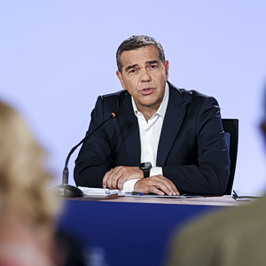 Τσίπρας: Κάλεσμα στους μικρομεσαίους για αλλαγή