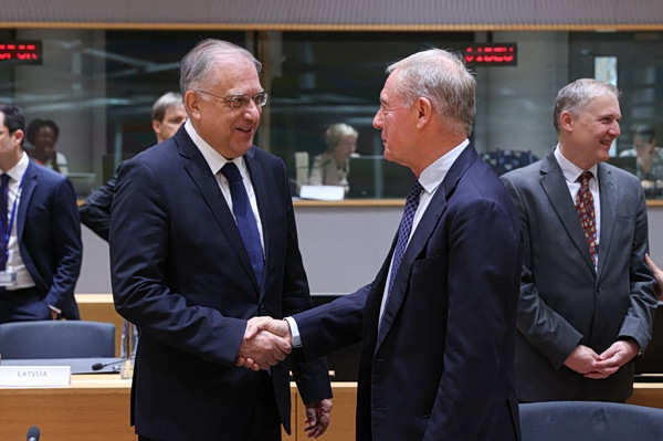 Τάκης Θεοδωρικάκος: Η συγκέντρωση επιχειρήσεων πρέπει να οδηγεί σε φθηνότερες τιμές