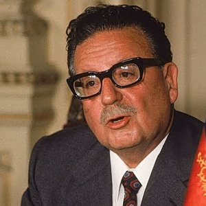 Σαλβαδόρ Αλιέντε: Η οικονομική επανάσταση που οδήγησε σε κρίση και πραξικόπημα
