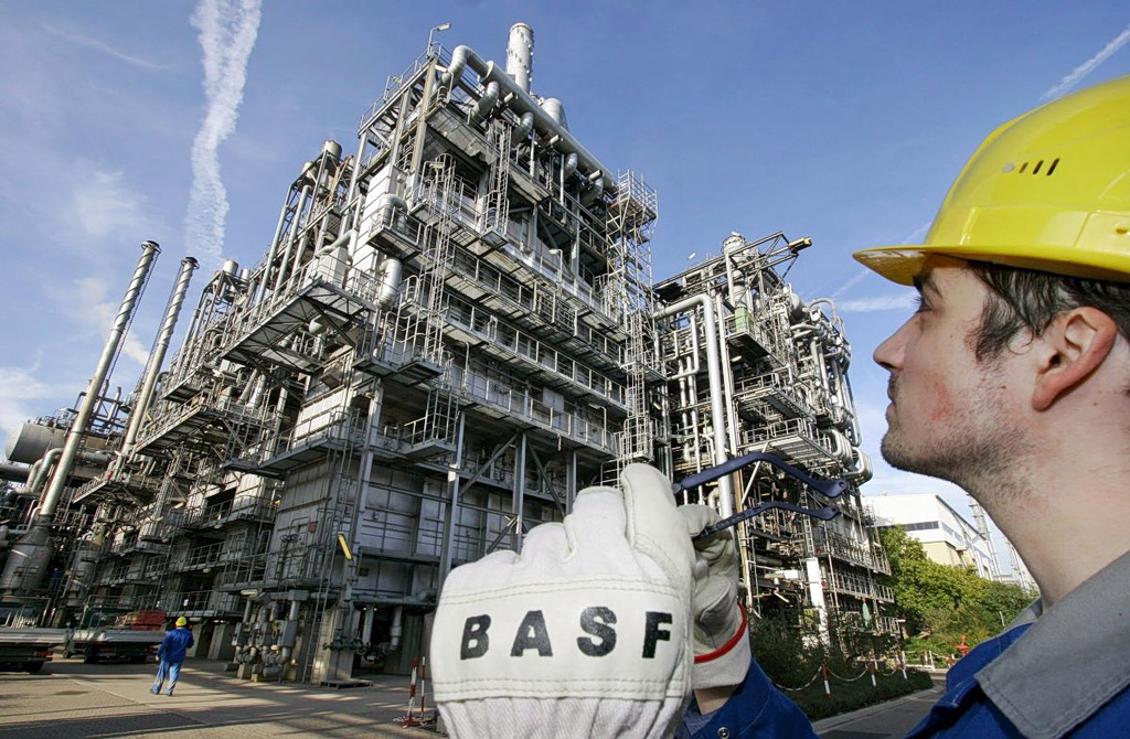 BASF: Πίεση στην Evonik για εξαγορά