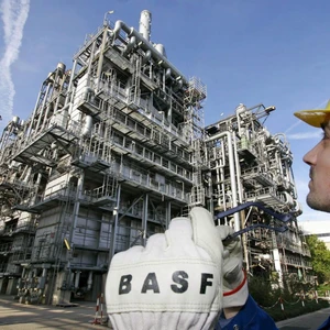 BASF: Πίεση στην Evonik για εξαγορά