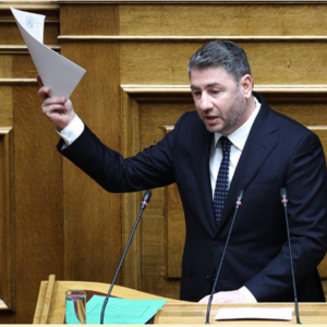 Ανδρουλάκης: «Επιστρέφει» στη Βουλή για στενό μαρκάρισμα σε ΝΔ