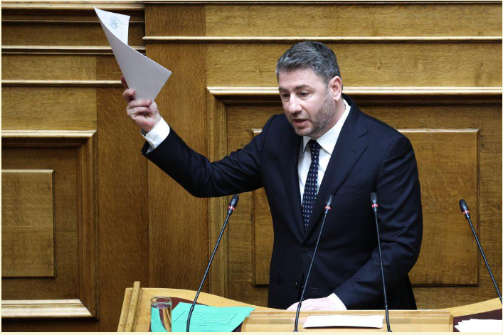 Ανδρουλάκης: «Επιστρέφει» στη Βουλή για στενό μαρκάρισμα σε ΝΔ