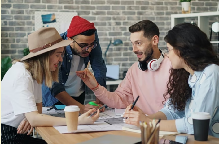 Gen Z: Πώς επικοινωνεί στη δουλειά
