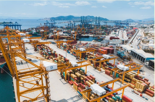 ΟΛΠ: Επιταχύνει τις επενδύσεις σε logistics και κρουαζιέρα