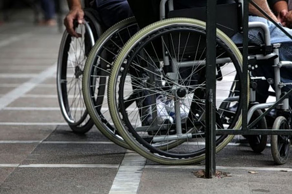 Προσωπικός Βοηθός: Ανοίγει σήμερα η πλατφόρμα – Ποιοι μπορούν να υποβάλουν αίτηση