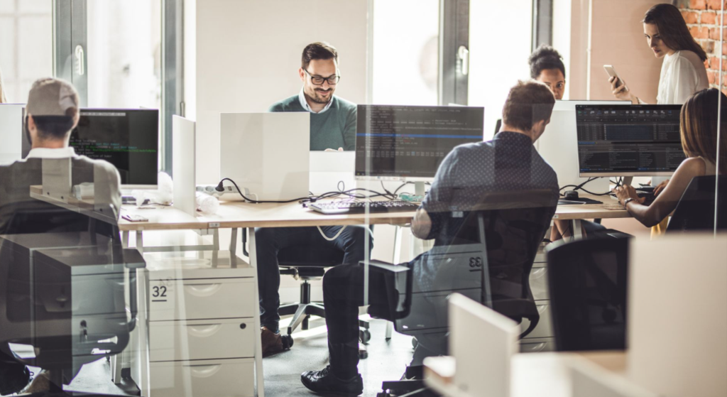 EY – Microsoft: Παγκόσμια πρωτοβουλία για την αξιοποίηση του AI σε εταιρική κλίμακα