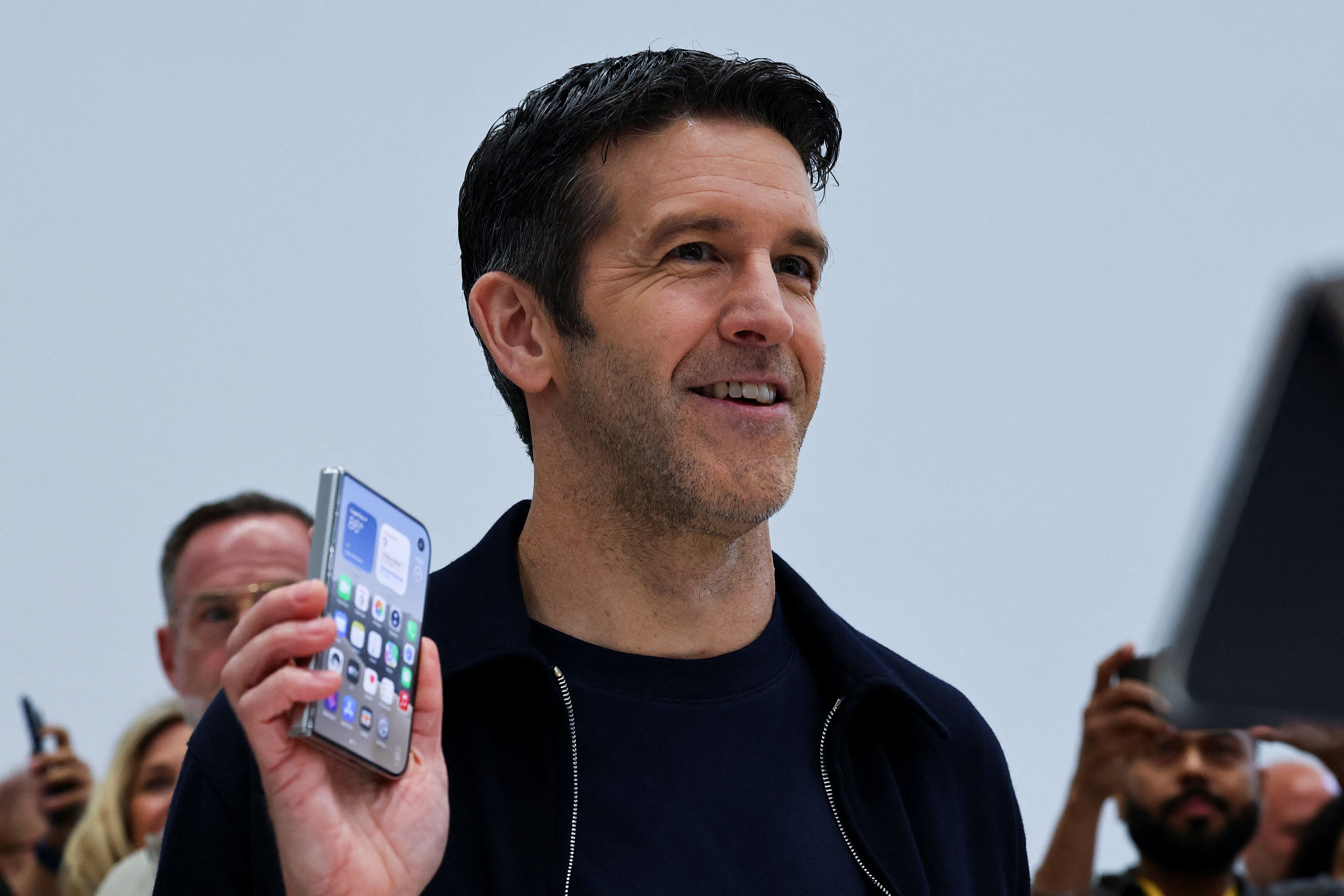 Apple: Ο νέος CEO προχωρά σε αναδιάρθρωση της εταιρείας – Οι στόχοι που θέτει